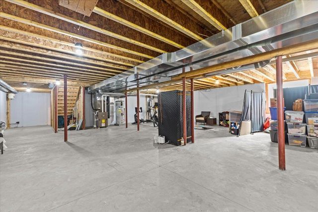 76 Chase Court, Essex, VT 05452