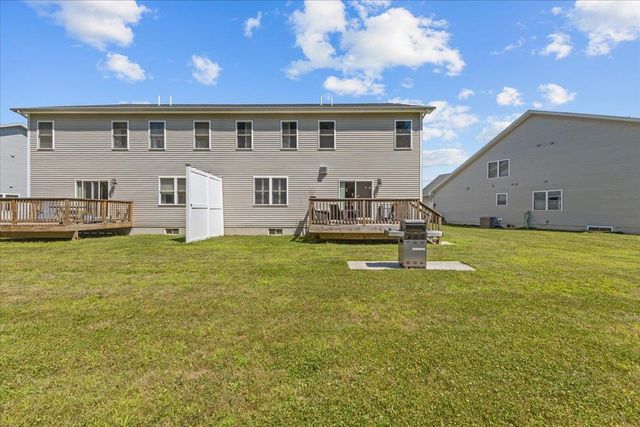 76 Chase Court, Essex, VT 05452