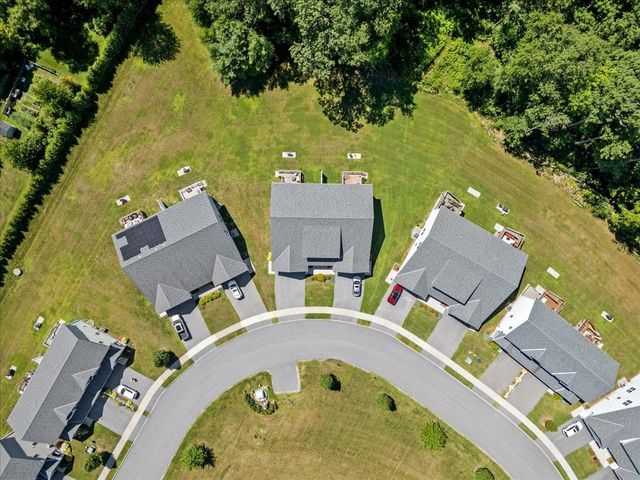 76 Chase Court, Essex, VT 05452