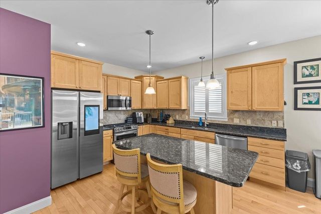 76 Chase Court, Essex, VT 05452