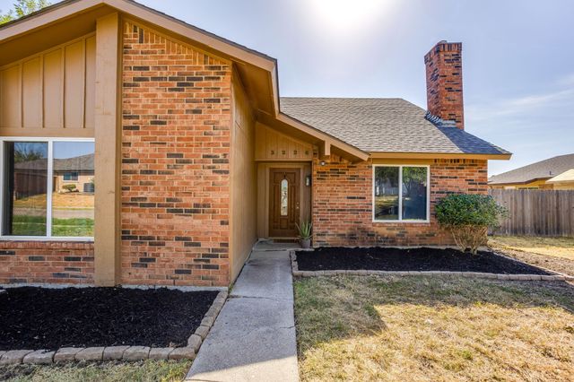 3226 Delaford Drive, Carrollton, TX 75007