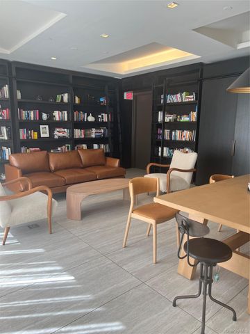11-25 45th Avenue 5C, Long Island City, NY 11101