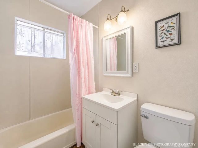 2003 Virginia Street, Bakersfield, CA 93305