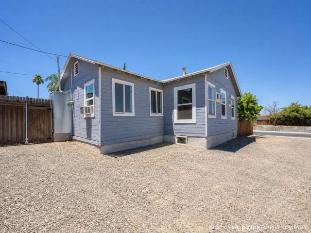 2003 Virginia Street, Bakersfield, CA 93305