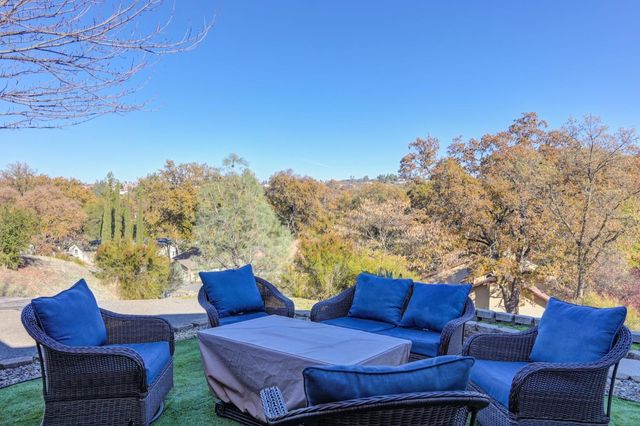 2541 Knollwood Dr, Cameron Park, CA 95682