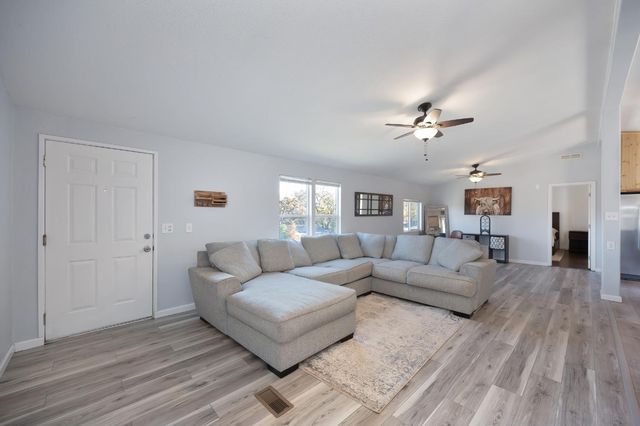 2541 Knollwood Dr, Cameron Park, CA 95682