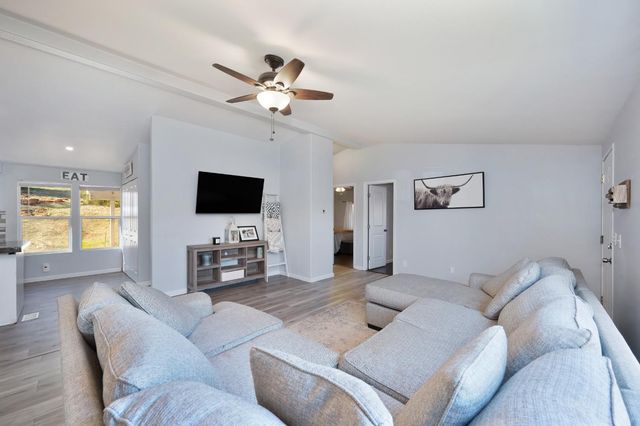 2541 Knollwood Dr, Cameron Park, CA 95682