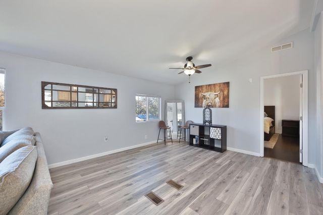 2541 Knollwood Dr, Cameron Park, CA 95682