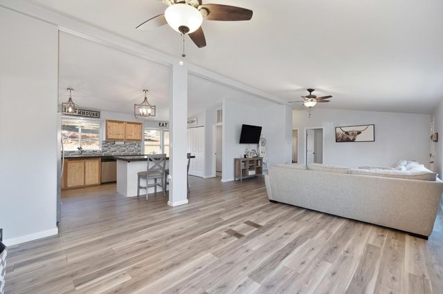 2541 Knollwood Dr, Cameron Park, CA 95682