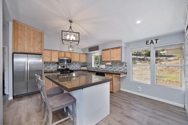 2541 Knollwood Dr, Cameron Park, CA 95682