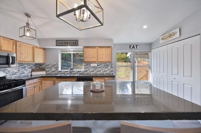 2541 Knollwood Dr, Cameron Park, CA 95682