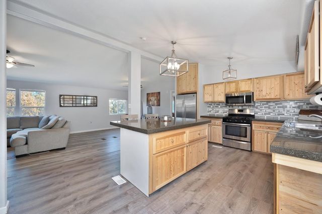 2541 Knollwood Dr, Cameron Park, CA 95682
