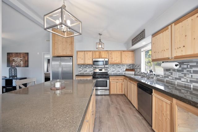 2541 Knollwood Dr, Cameron Park, CA 95682