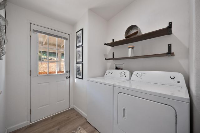 2541 Knollwood Dr, Cameron Park, CA 95682
