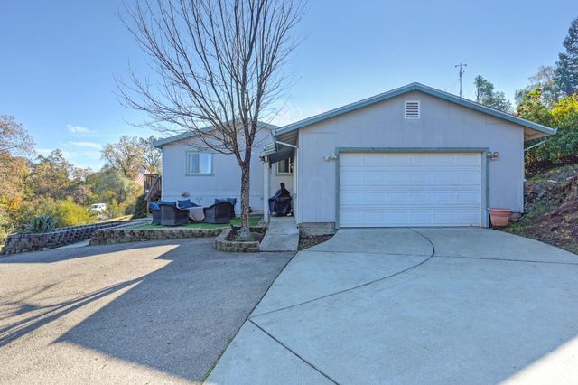 2541 Knollwood Dr, Cameron Park, CA 95682