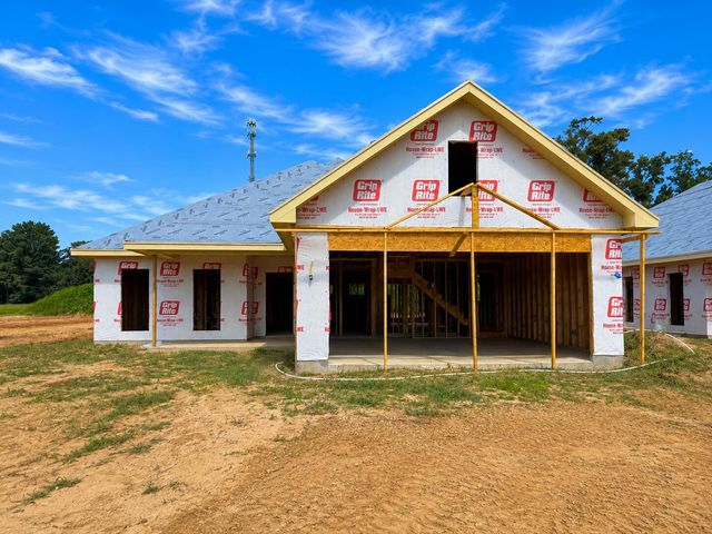 19 Maize Field Dr., Hattiesburg, MS 39402