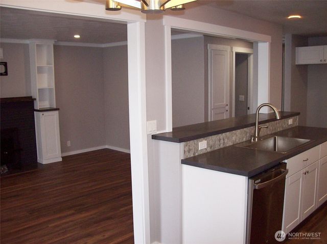 8843 S G Street, Tacoma, WA 98444