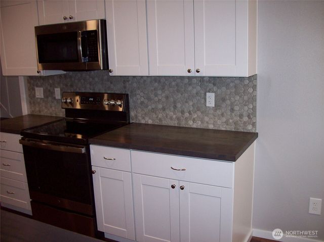 8843 S G Street, Tacoma, WA 98444