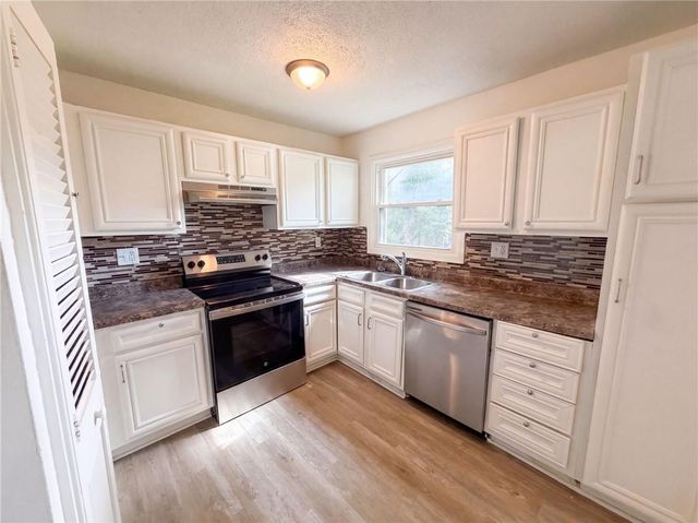 11121 Herrick Avenue, Kansas City, MO 64134