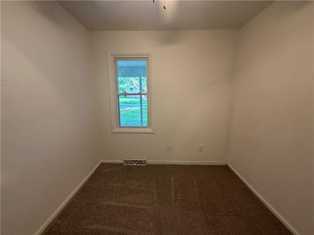 11121 Herrick Avenue, Kansas City, MO 64134