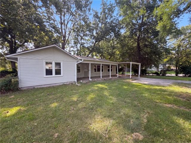 11121 Herrick Avenue, Kansas City, MO 64134