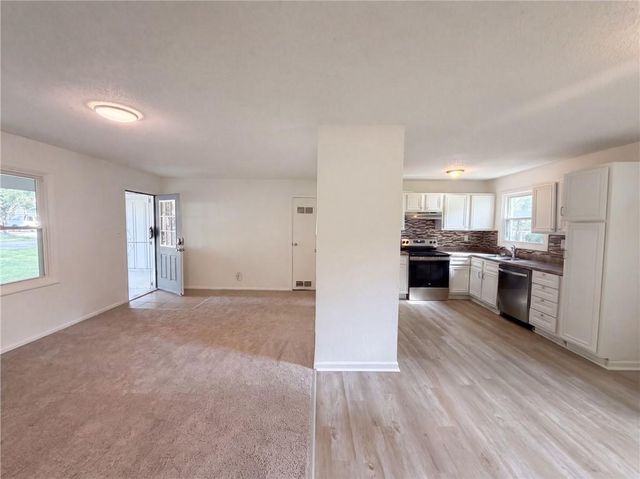11121 Herrick Avenue, Kansas City, MO 64134