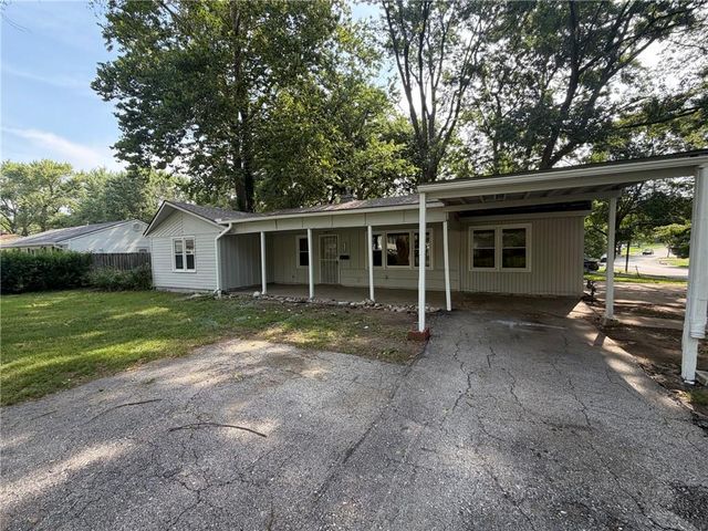 11121 Herrick Avenue, Kansas City, MO 64134