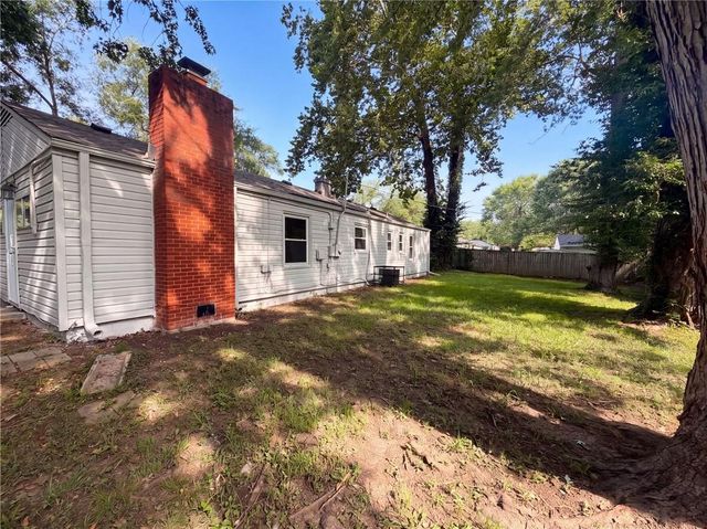 11121 Herrick Avenue, Kansas City, MO 64134
