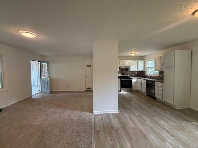 11121 Herrick Avenue, Kansas City, MO 64134