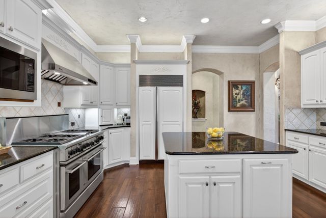 2125 Bradford Park, Fort Worth, TX 76107