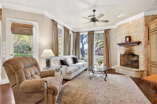 2125 Bradford Park, Fort Worth, TX 76107