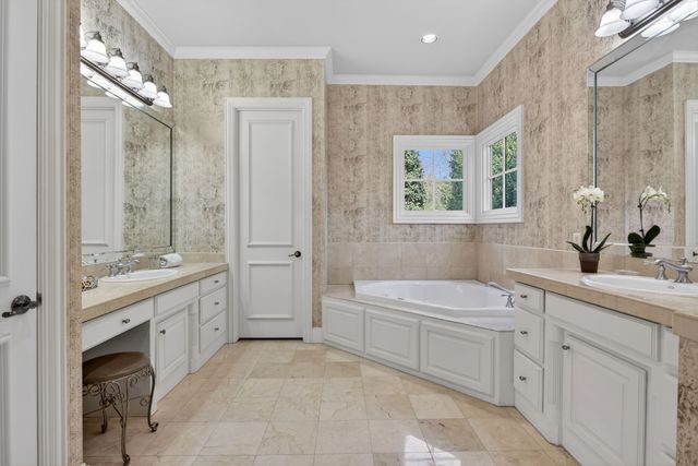 2125 Bradford Park, Fort Worth, TX 76107
