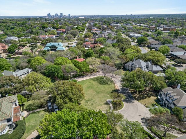 2125 Bradford Park, Fort Worth, TX 76107