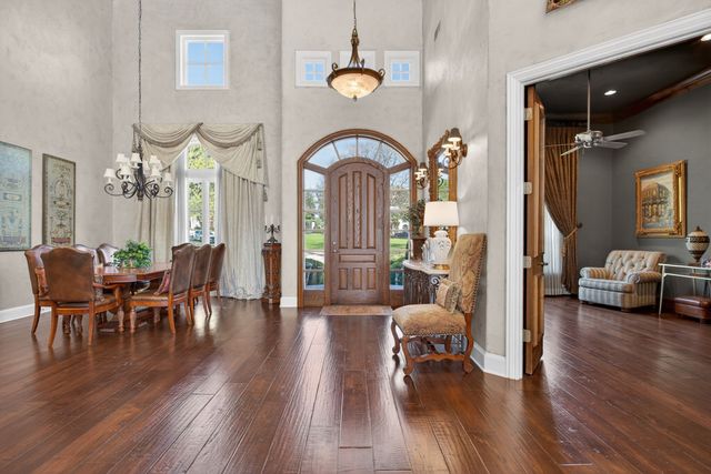 2125 Bradford Park, Fort Worth, TX 76107