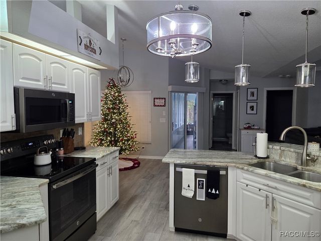 12 Cassia Court, Homosassa, FL 34446