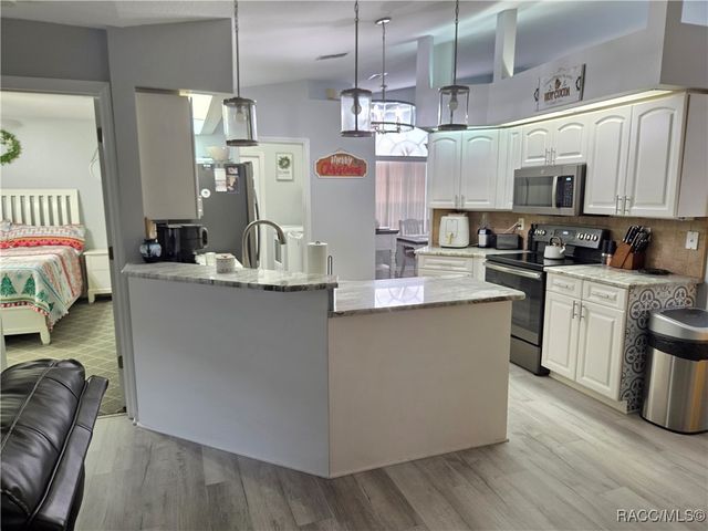 12 Cassia Court, Homosassa, FL 34446