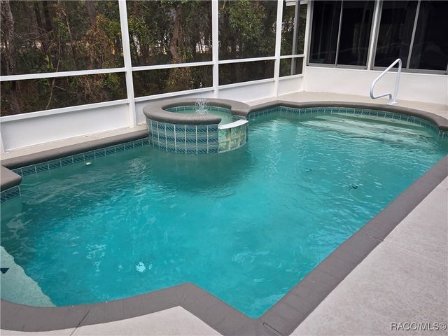 12 Cassia Court, Homosassa, FL 34446