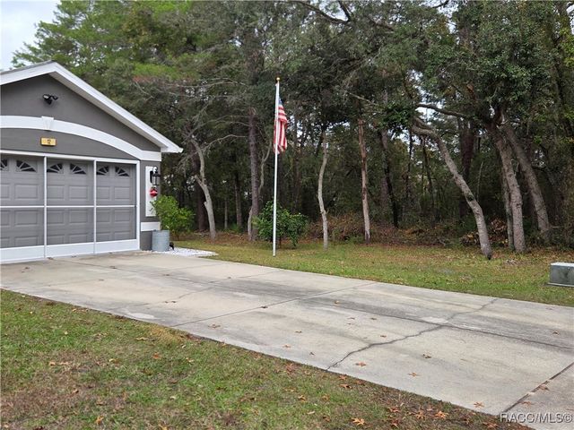 12 Cassia Court, Homosassa, FL 34446