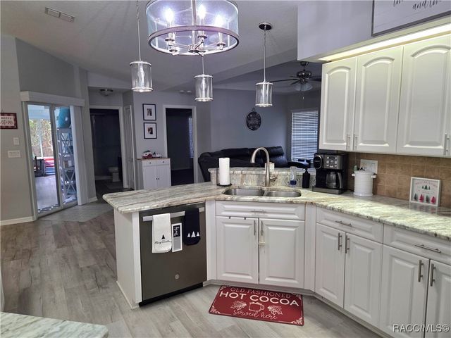 12 Cassia Court, Homosassa, FL 34446