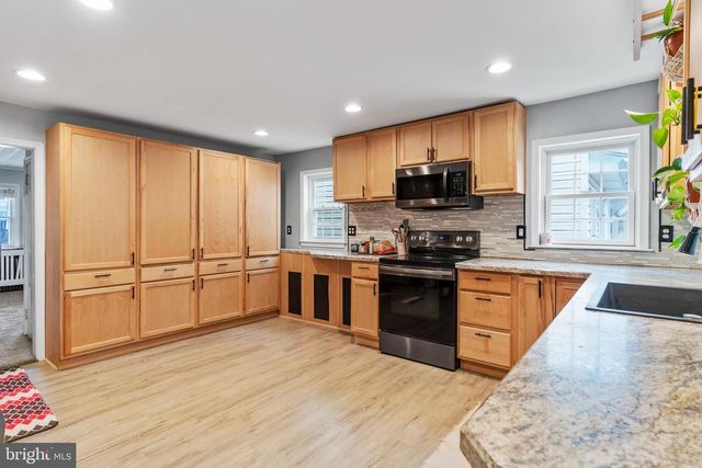 30 W MAIN STREET, Shiremanstown, PA 17011