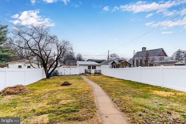 30 W MAIN STREET, Shiremanstown, PA 17011