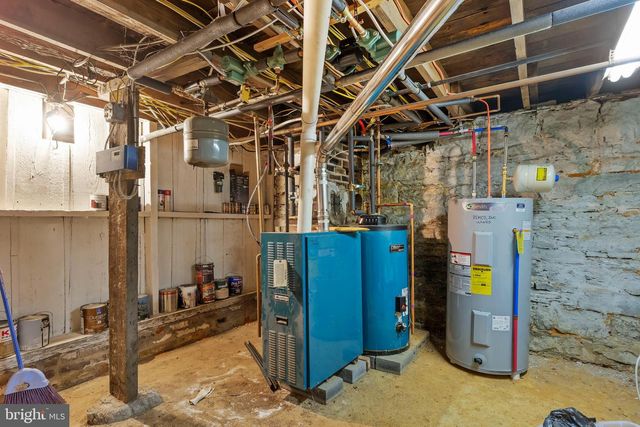 30 W MAIN STREET, Shiremanstown, PA 17011