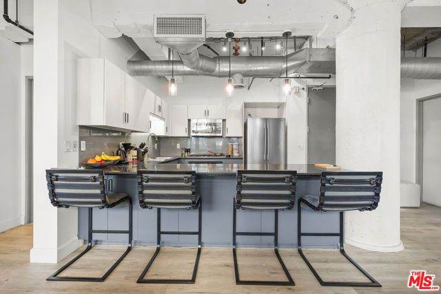 330 S 11th A205, Los Angeles, CA 90015