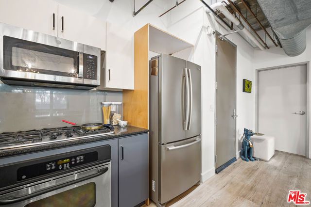 330 S 11th A205, Los Angeles, CA 90015