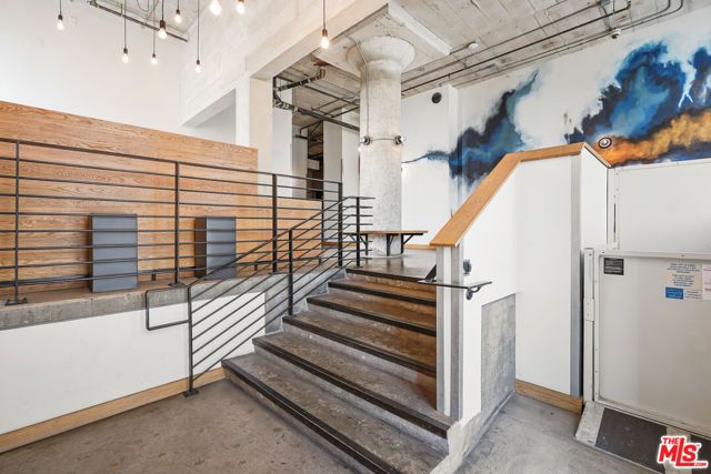 330 S 11th A205, Los Angeles, CA 90015