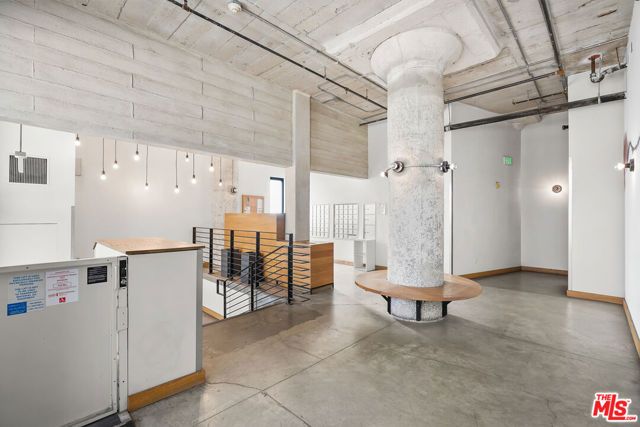 330 S 11th A205, Los Angeles, CA 90015