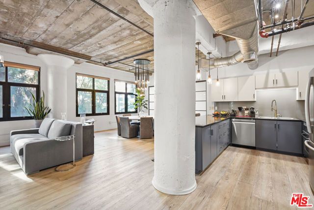 330 S 11th A205, Los Angeles, CA 90015