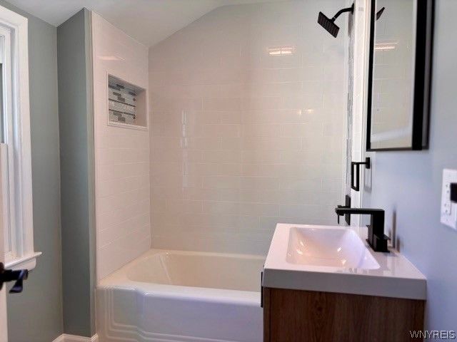 47 Brookville Drive, Tonawanda, NY 14150