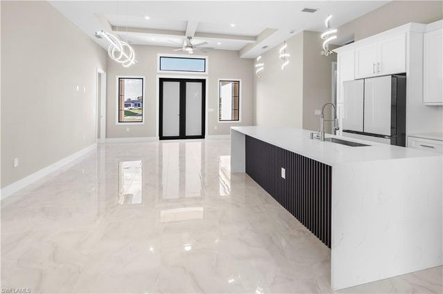 2815 19TH ST SW, Lehigh Acres, FL 33976