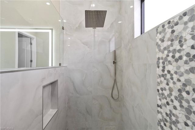 2815 19TH ST SW, Lehigh Acres, FL 33976